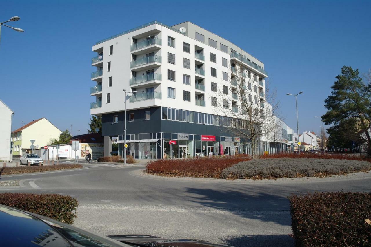 Apartmán Centroom Piest'any Esterno foto